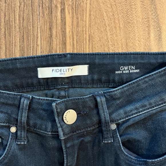 Fidelity Gwen High Rise Skinny Jeans, size 24, dark blue. - Picture 5 of 8